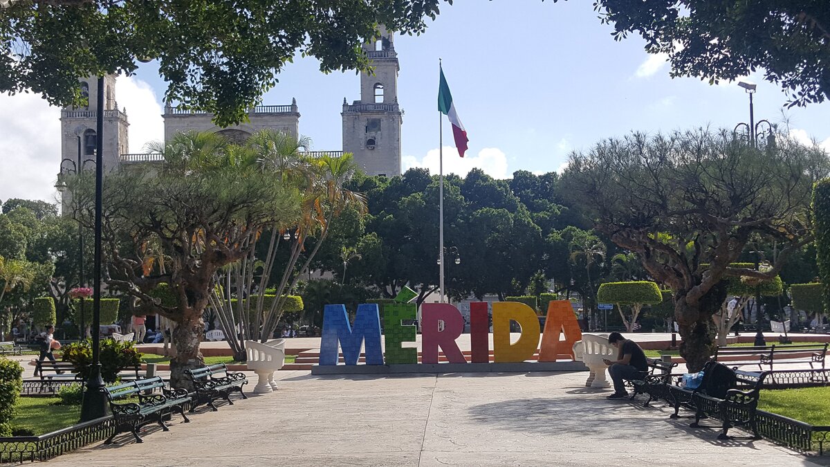 Walking Tour of the Plaza Grande
